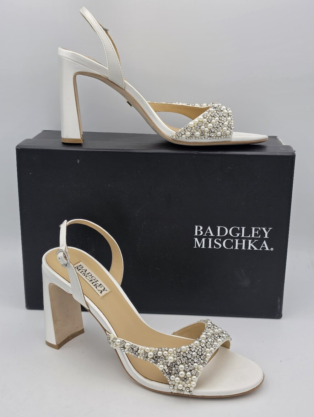 Badgley Mischka Jenesis Slingback Block Heel Sandals, White, U.S. Size 8.5